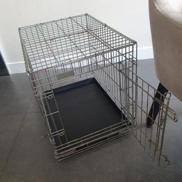 Bench kleine hond kat konijn hok  beschikbaar voor biedingen