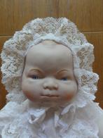 Babypop met antiek wagentje, Ophalen of Verzenden