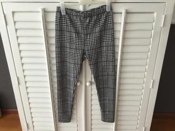 SHEIN broek M beschikbaar voor biedingen