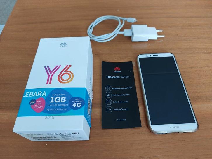 Huawei Y6 incl. oplader, Telecommunicatie, Mobiele telefoons | Huawei, Gebruikt, Touchscreen, Android OS, 10 megapixel of meer