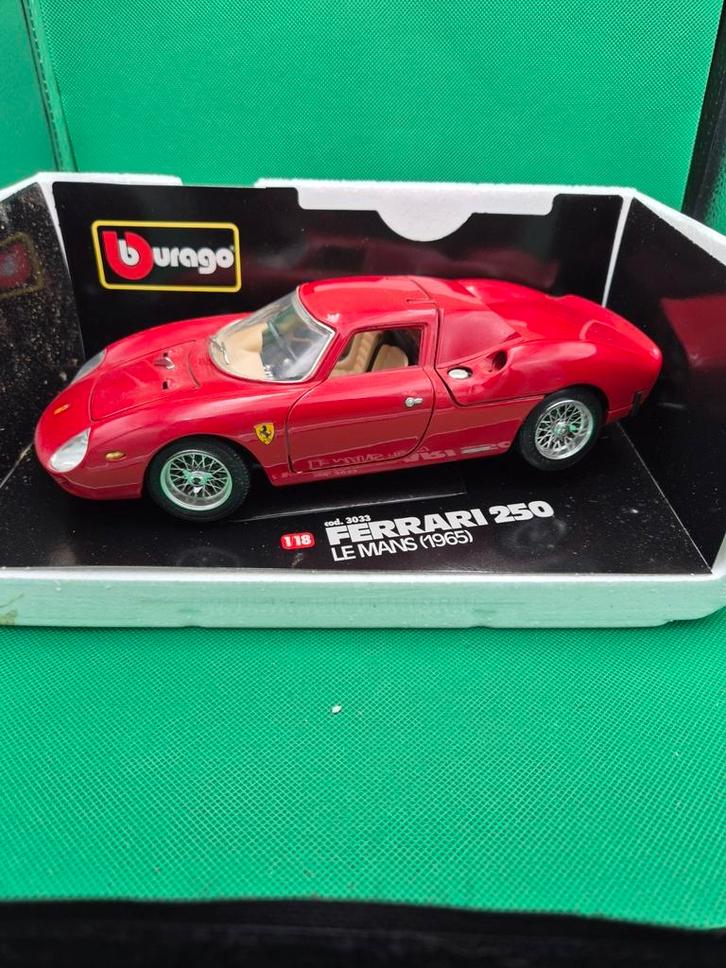 82 ferrari 250 le mans 1/18 bburago, Hobby en Vrije tijd, Modelauto's | 1:18, Zo goed als nieuw, Bburago, Ophalen of Verzenden