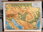 Oude schoolkaart: stroomgebied van de Donau, Ophalen of Verzenden, Aardrijkskunde
