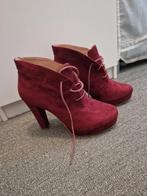 Bordeauxrode laarsjes met hak maat 41, Zwart, Ophalen of Verzenden, Zo goed als nieuw, Schoenen met hoge hakken