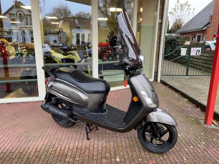 sym fiddle 2 iron grey  2020, Fietsen en Brommers, Scooters | SYM, Zo goed als nieuw, Fiddle, Maximaal 25 km/u, Benzine, Ophalen of Verzenden