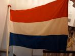 Nederlandse vlag met stok, Ophalen