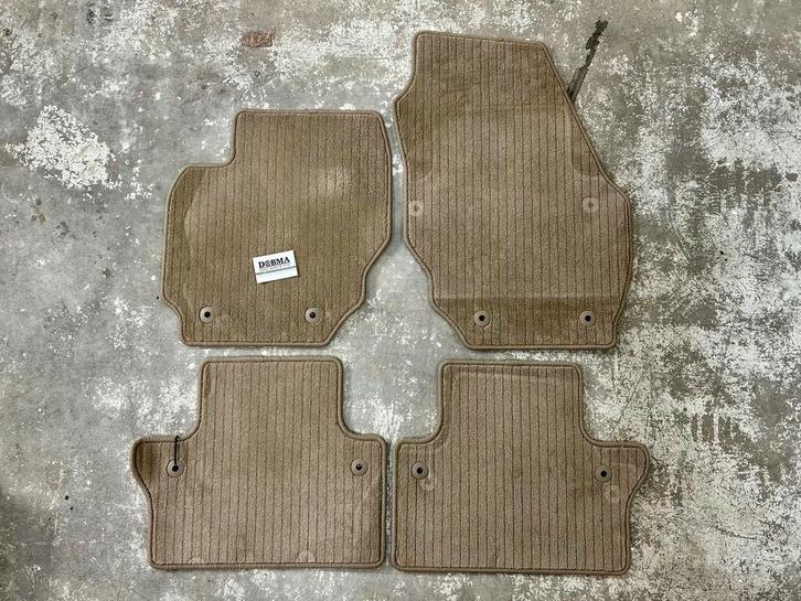 Volvo V70 XC70 mattenset zgan!, Auto diversen, Automatten, Zo goed als nieuw, Ophalen of Verzenden