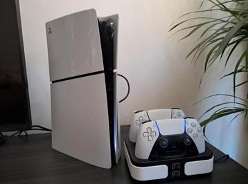 PS5 met 2 controllers zo goed als nieuw! beschikbaar voor biedingen