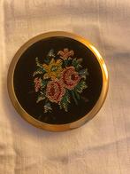 Gobelin Poederdoos met Roosjes, Ophalen of Verzenden