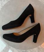 Unisa zwart suede 36 pump, Ophalen of Verzenden, Zo goed als nieuw, Zwart