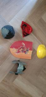 Diverse verkleedspullen schild, helmen, masker, Ophalen of Verzenden, Zo goed als nieuw, Jongen of Meisje