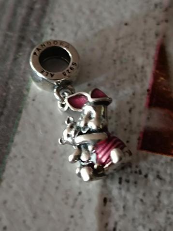pandora Disney bedel Winnie de Pooh met Teddy beer  beschikbaar voor biedingen