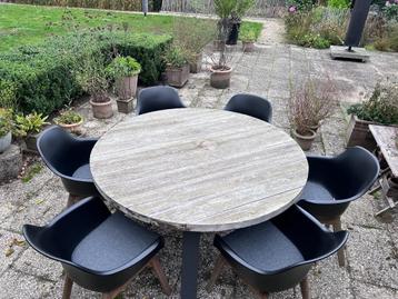 Tuinset met 6 stoelen + kussentjes beschikbaar voor biedingen