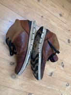 Hoge bruine schoenen, Ophalen, Gedragen, Bruin