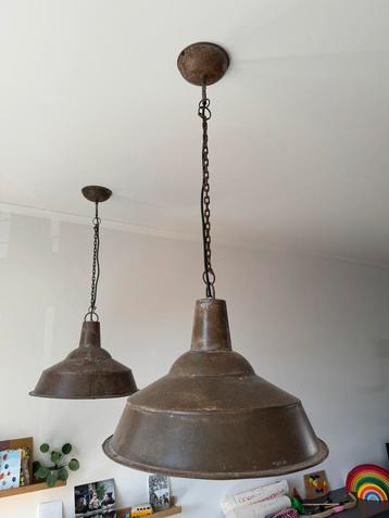 Industriële roestkleurige hanglampen (2 stuks) beschikbaar voor biedingen