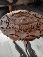 Antiek houten bijzettafel / krukje met houtsnijwerk, Antiek, Minder dan 45 cm, Minder dan 55 cm, Gebruikt