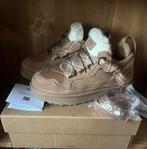 Ugg Lowmel Chestnut 40, UGG, Bruin, Nieuw, Ophalen of Verzenden