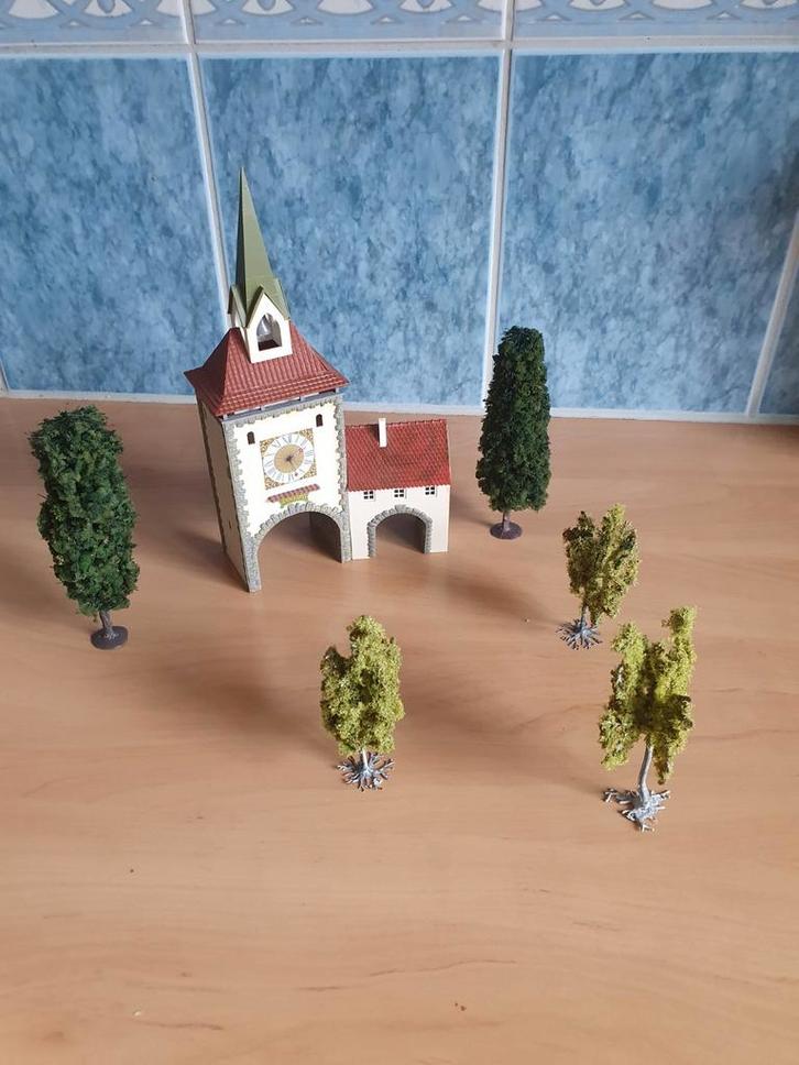 Faller ho stadstoren en bijgebouw en bomen, Hobby en Vrije tijd, Modeltreinen | H0, Brug, Tunnel of Gebouw, Gelijkstroom of Wisselstroom