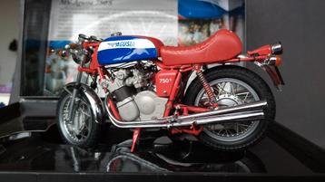 MV Agusta 750 S 1970 1:12 Minichamps Pol  beschikbaar voor biedingen