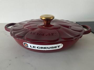 Le creuset 26 cm bloesem campagnard, rhone rood, nieuw beschikbaar voor biedingen
