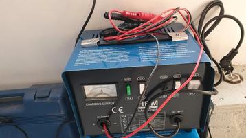 Acculader 12V/24V HBM beschikbaar voor biedingen