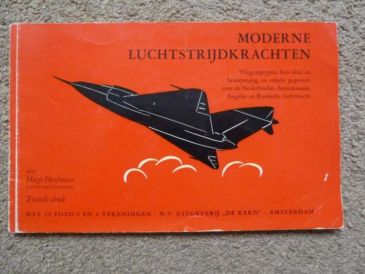 moderne luchtstrijdkrachten Hugo Hooftman 1955, Verzamelen, Luchtvaart en Vliegtuigspotten, Zo goed als nieuw, Boek of Tijdschrift