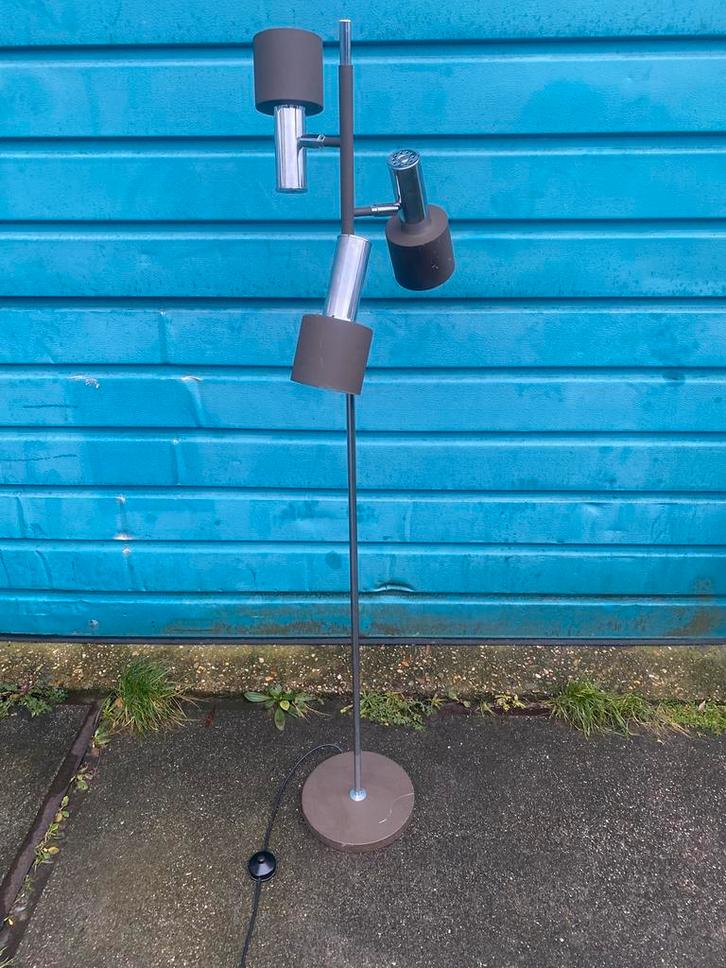 Vintage OMI staande lamp ‘60 design, orgineel goede staat, Huis en Inrichting, Lampen | Vloerlampen, Zo goed als nieuw, 150 tot 200 cm