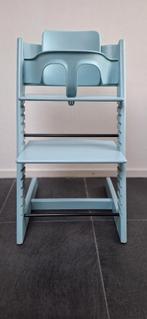 Stokke tripp trapp aqueblue met babyset als nieuw, Kinderen en Baby's, Kinderstoelen, Ophalen, Zo goed als nieuw, Meegroeistoel