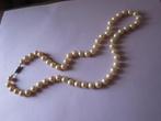 Mooie halsketting geknoopte witte parels met draaislotje, Wit, Zo goed als nieuw, Verzenden