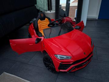Stoere Lamborghini Urus kinderauto beschikbaar voor biedingen