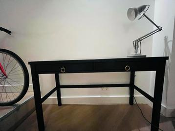 Ikea Hemnes Bureau met Zwart Glas Desk beschikbaar voor biedingen