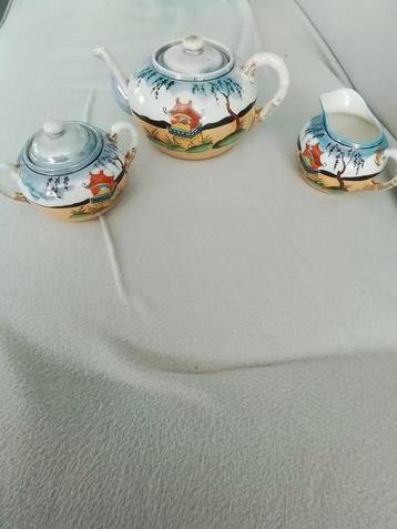 Vintage chinees theeset beschikbaar voor biedingen