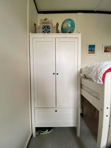 IKEA Sundvik Kledingkast - Zo Goed Als Nieuw beschikbaar voor biedingen