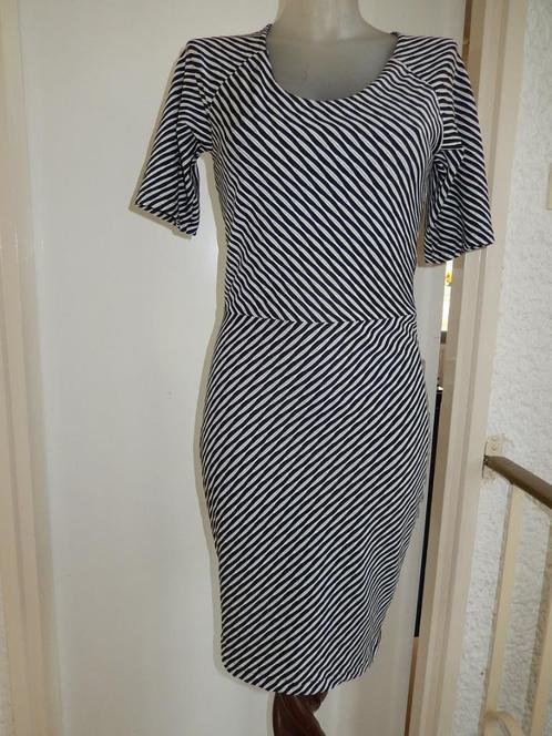 jurk Juffrouw Jansen mt36/38 wit zwart streepje gevoerd nieu, Kleding | Dames, Jurken, Nieuw, Maat 38/40 (M), Wit, Knielengte
