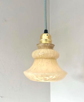 Vintage hanglampje  beschikbaar voor biedingen