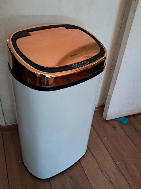 Te koop, Stang vollby merk prullenbak met sensor touch knop, Huis en Inrichting, Woonaccessoires | Prullenbakken, Ophalen