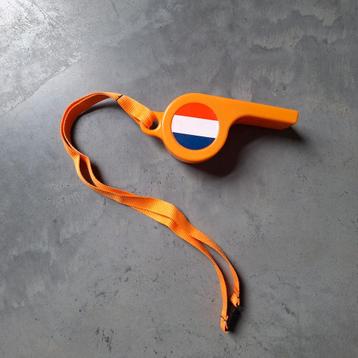 Fluit xxl oranje reuzefluit met keycord fluiten oranjefeest  beschikbaar voor biedingen