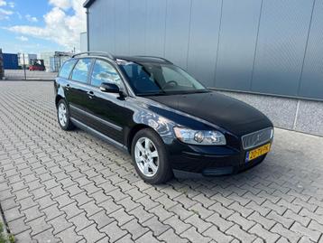 Volvo V50 2.4 Momentum (bj 2005) beschikbaar voor biedingen