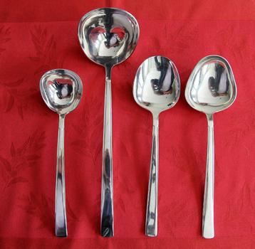 Nieuwpoort verzilverde bestekset, 40 delig v. 6 personen beschikbaar voor biedingen