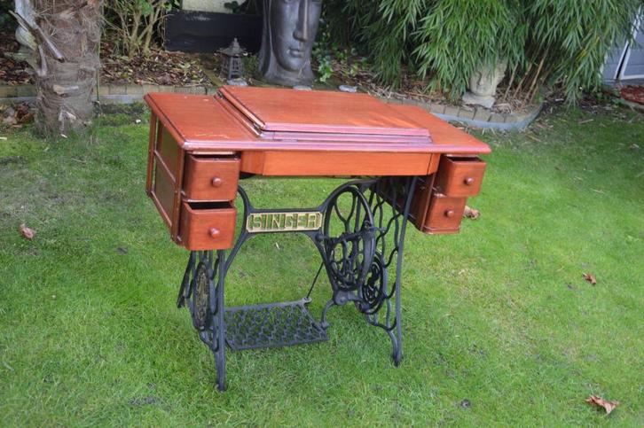 Antieke naaimachine Singer met gietijzeren onderstel 90 cm, Antiek en Kunst, Antiek | Naaimachines, Ophalen