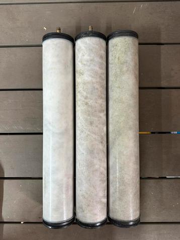 3 HDPE luchtuitstromers beschikbaar voor biedingen