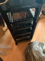 Kappers wagen met kappers spullen., Ophalen