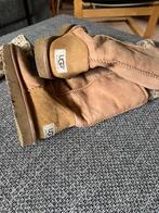 UGGS maat 38, Kleding | Dames, Schoenen, UGG, Bruin, Ophalen of Verzenden, Zo goed als nieuw