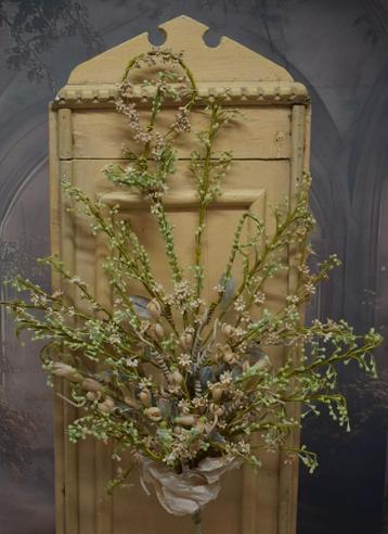 Oude Wassen Bloemen Boeket. "Uit Aletta's Tijd" beschikbaar voor biedingen