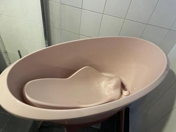 Roze Babybadje met Inzetstuk beschikbaar voor biedingen
