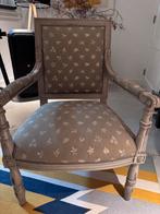 Prachtige stoel in Louis XIV stijl., Ophalen