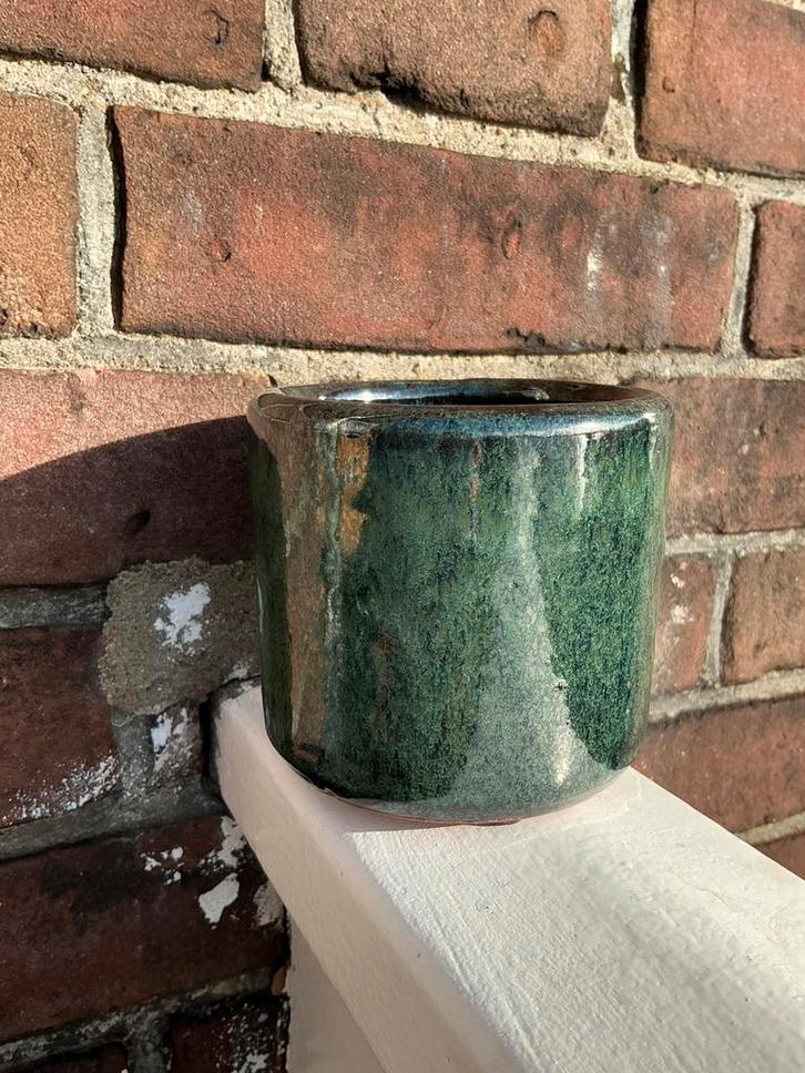 Mooi robuust bloempotje, kleine maat, groen geglazuurd 8,2 h, Tuin en Terras, Bloempotten, Zo goed als nieuw, Aardewerk, Binnen