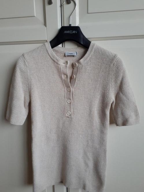 ClOSED mooie basis trui mt xs / 36, Kleding | Dames, Truien en Vesten, Zo goed als nieuw, Maat 36 (S), Beige, Ophalen of Verzenden