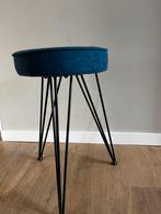 Blauw krukje met spinpoot, hairpin., Huis en Inrichting, Krukjes, Ophalen of Verzenden, Zo goed als nieuw, Hout