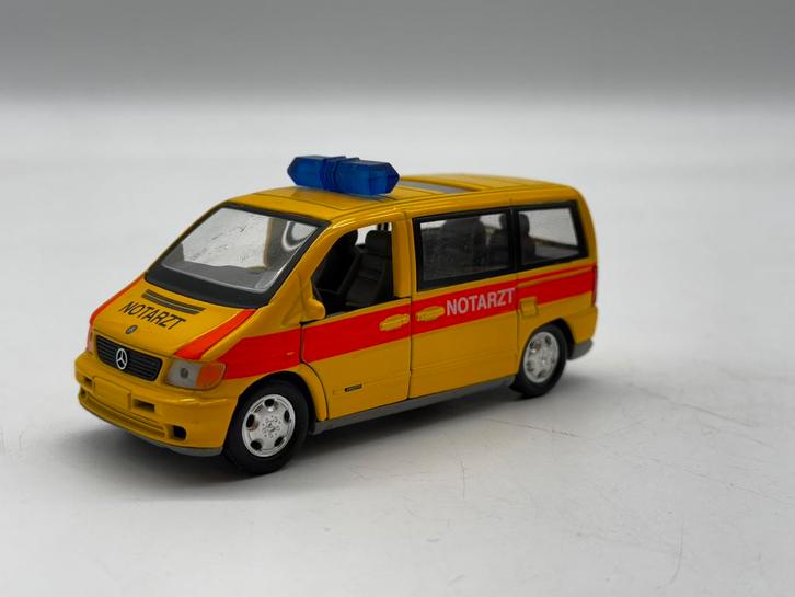 TINS TOYS Mercedes Vito AMBULANCE NOTARTZ, Hobby en Vrije tijd, Modelauto's | 1:50, Nieuw, Bus of Vrachtwagen, Overige merken