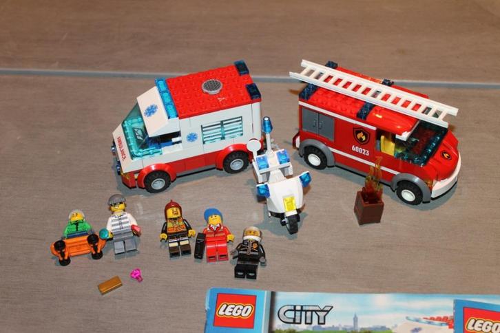 lego city hulpdiensten startersset 60023, Kinderen en Baby's, Speelgoed | Duplo en Lego, Zo goed als nieuw, Lego, Complete set